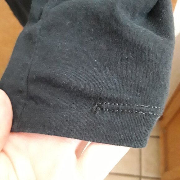 Retired Stranger Things Damn Good Babysitter Steve Graphic Shirt From Hot Topic - Picture 6 of 6